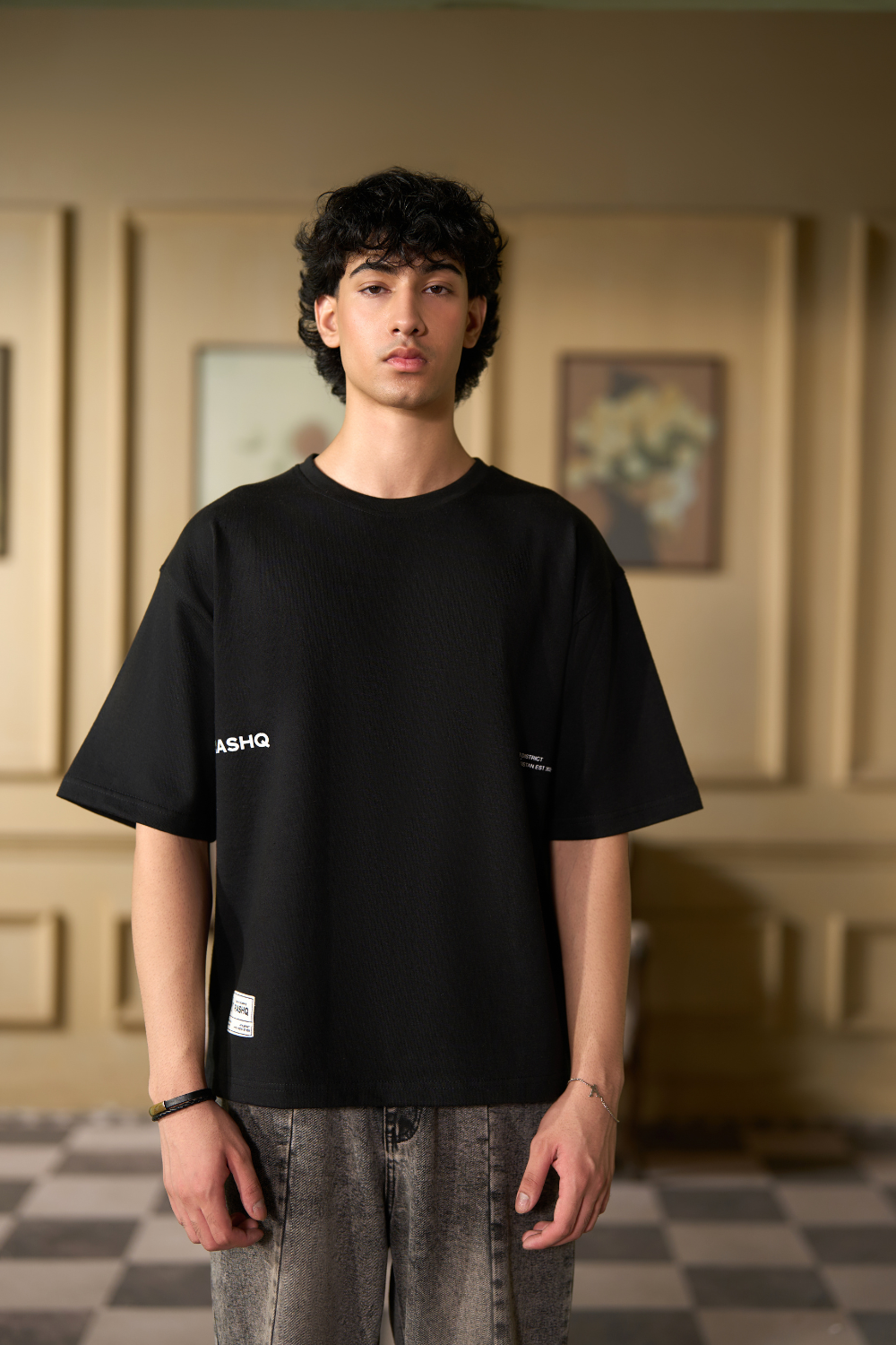 BLACK SIGNATURE DISTRICT T-SHIRT