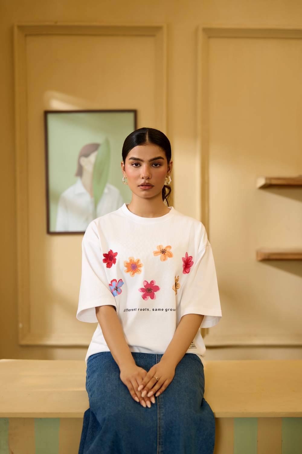 WHITE ARTISAN FLORAL T-SHIRT