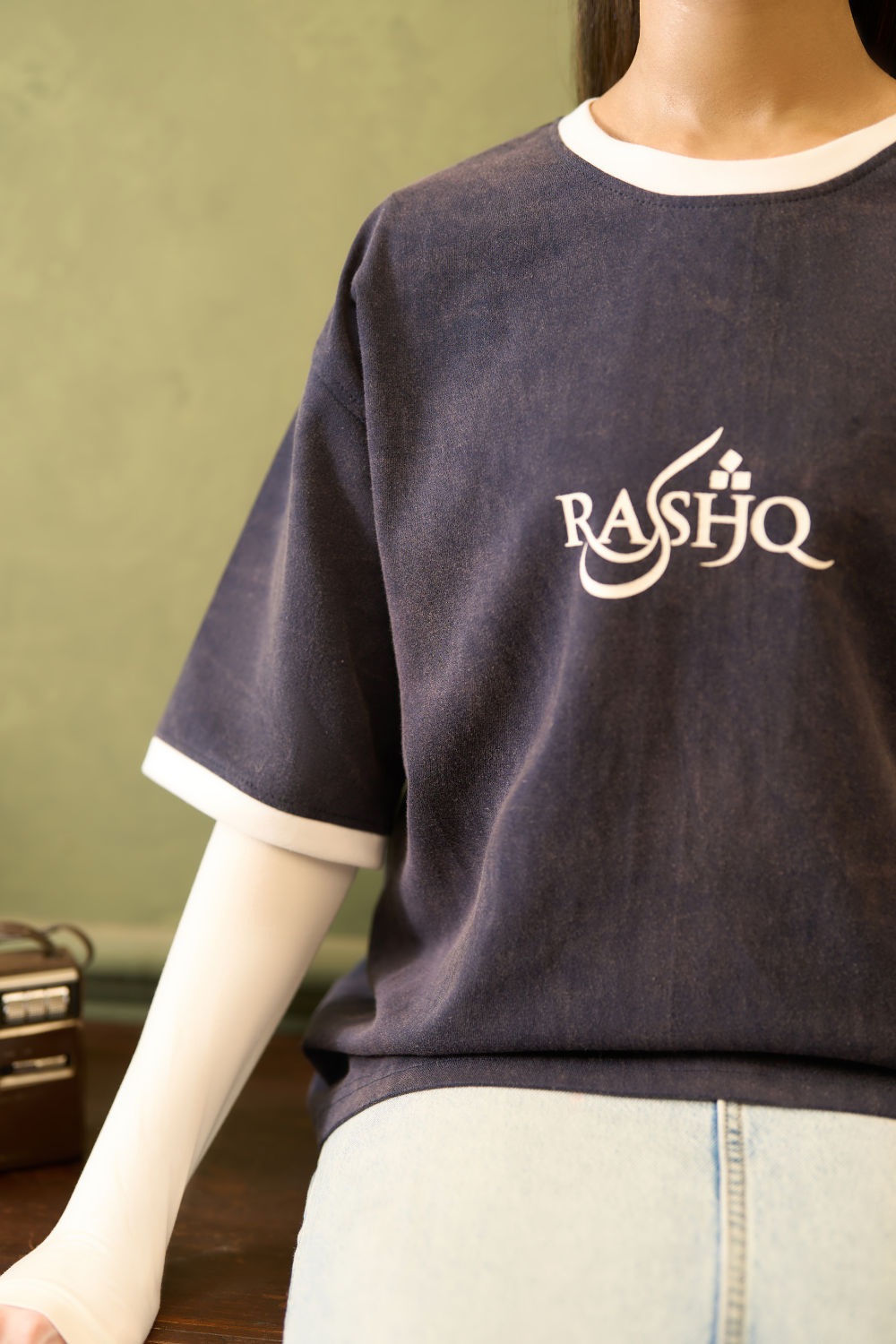NAVY ACID WASH MADE IN PAK
T-SHIRT