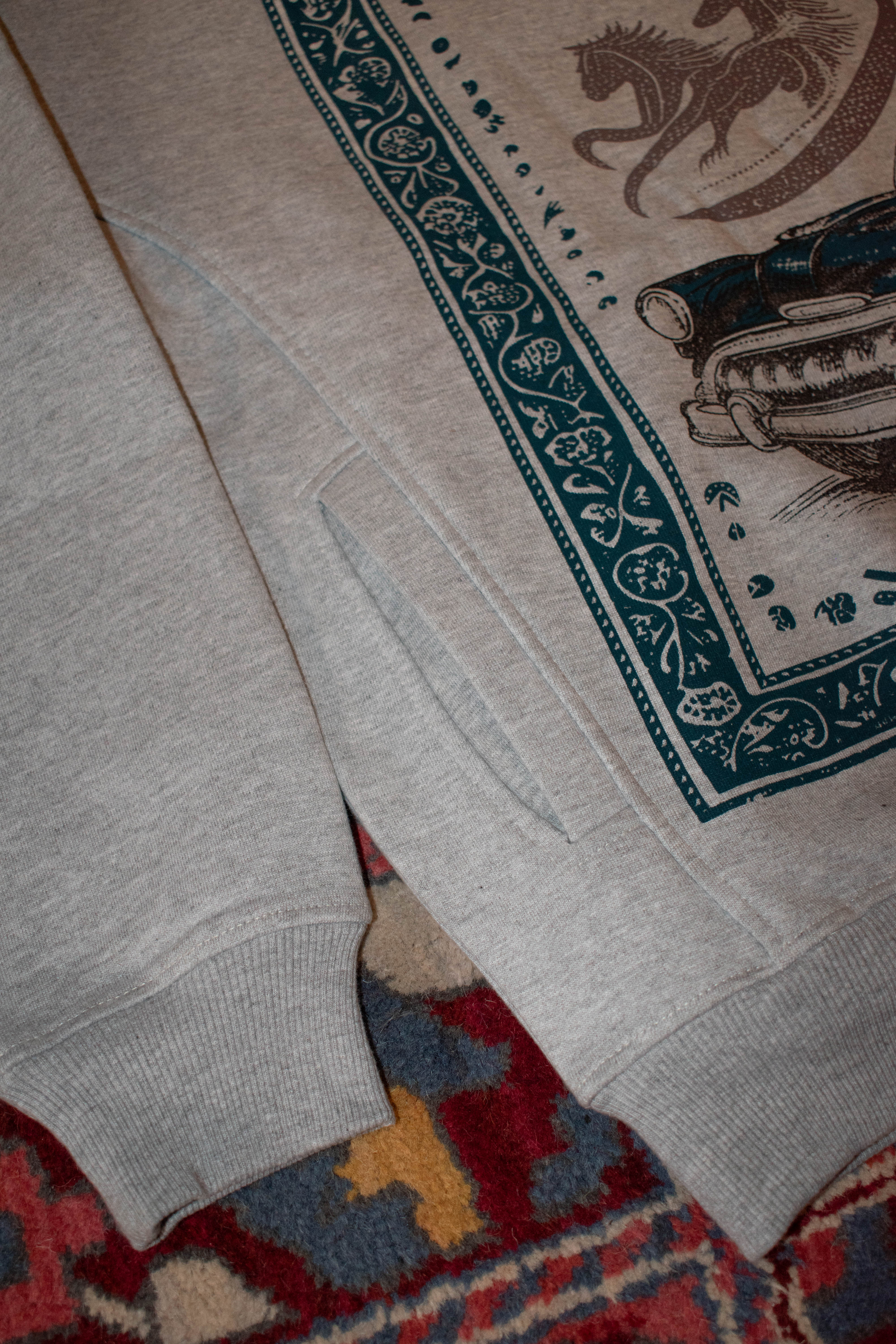 RETRO HERITAGE HOODIE